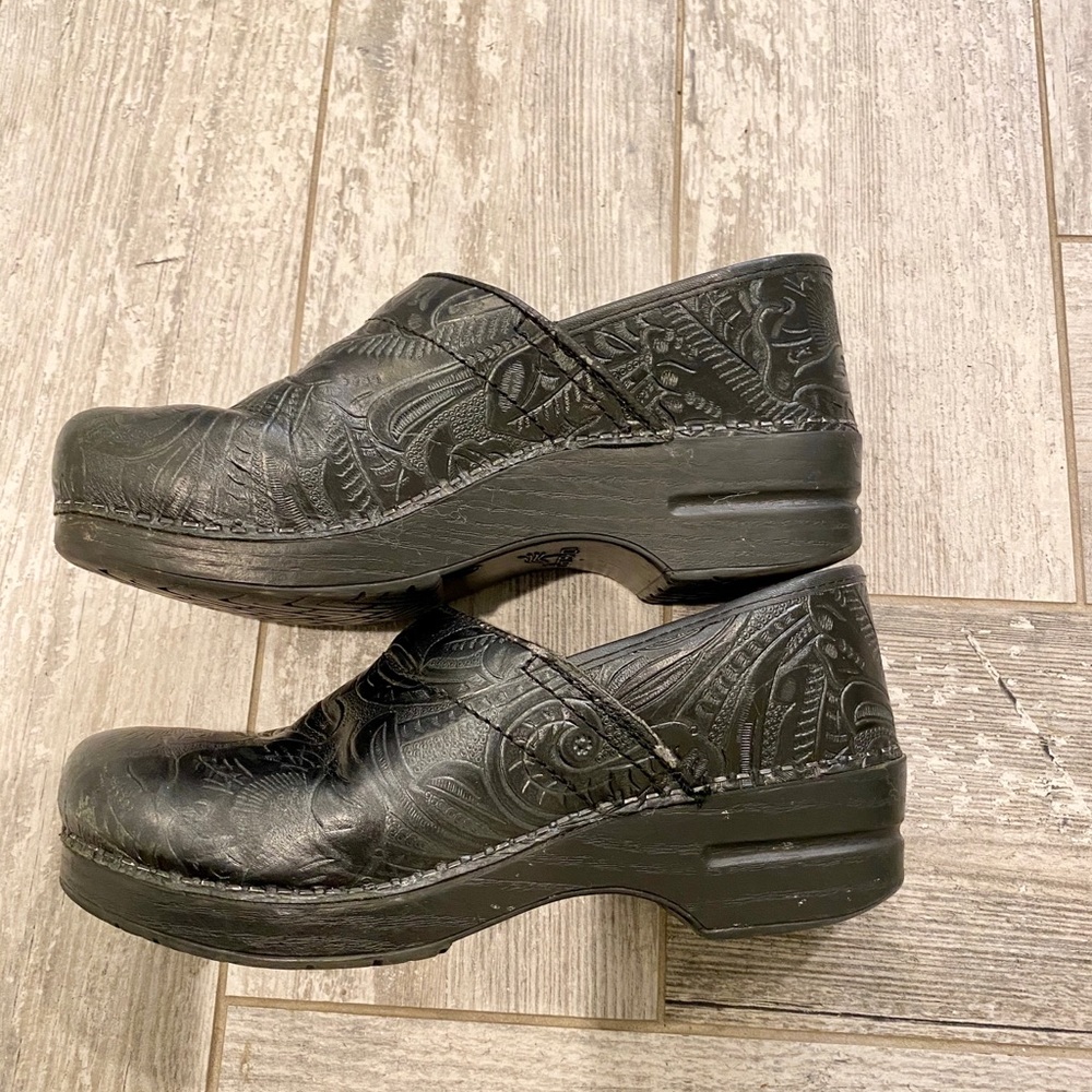 Dansko Clogs Size 40 Good Used Condition - image 3